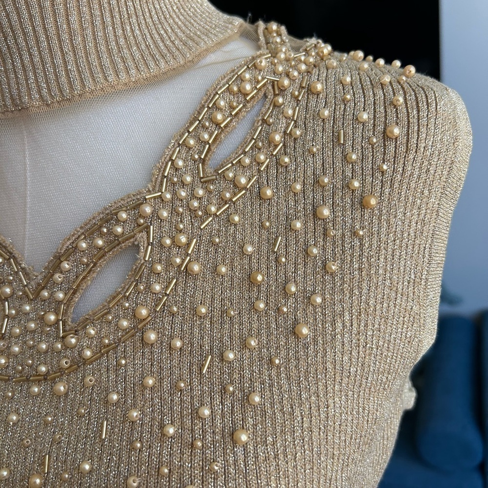 Cable and Gauge Gold Sleeveless Knit Top with Beaded Neckline size XL petite - Picture 3 of 5